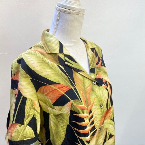 Tommy Bahama Blue 100% Floral Silk Button Up Shirt - Picture 9 of 10